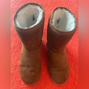 Well Worn Brown Suede Boots with White Faux Fur Lining